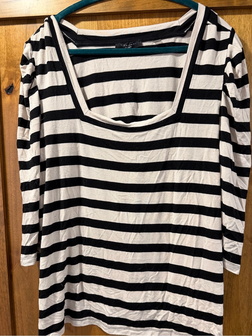 T Tahari Black & White Striped Scoop Neck Long Sleeve Top
